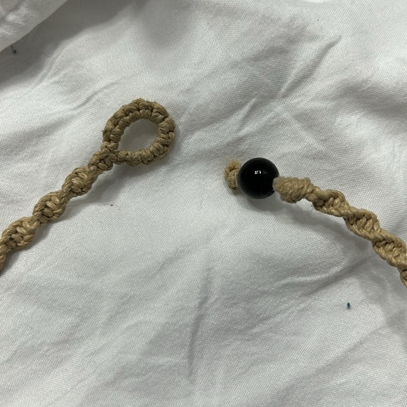 Hand made hemp and glass bead necklace - Picture 4 of 4